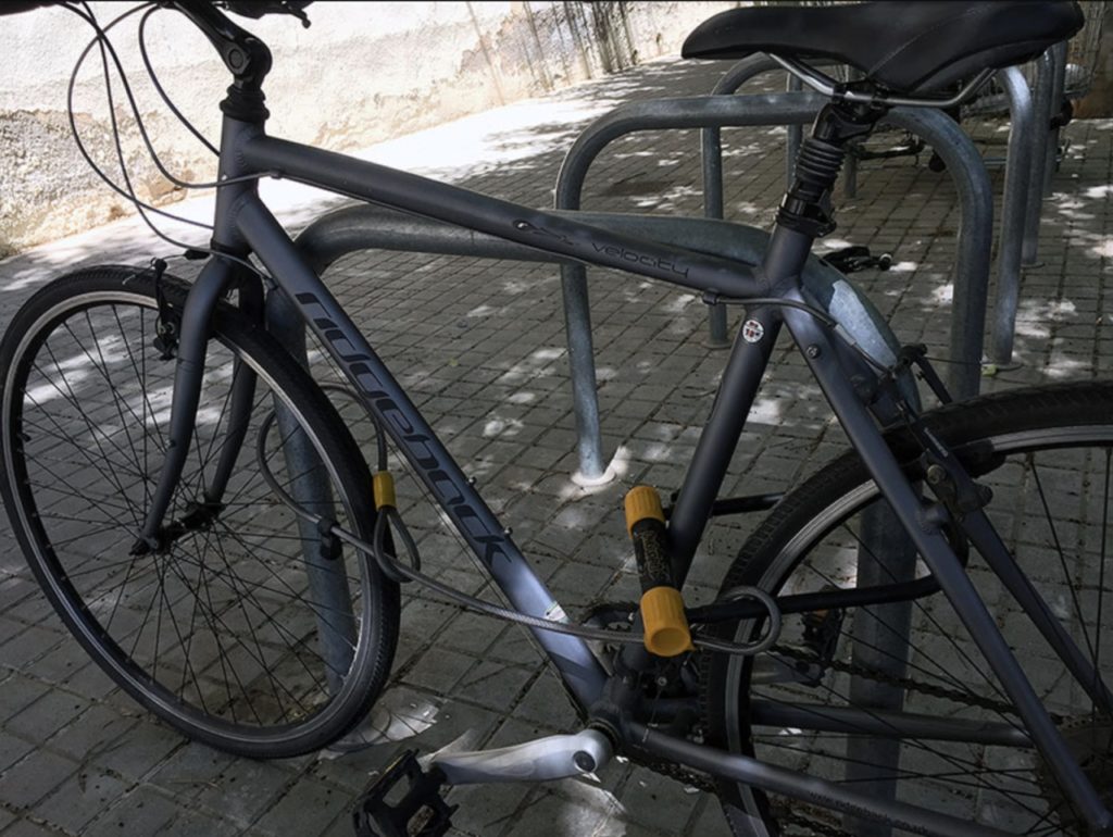 How To Lock Your Bike (The Right Way)