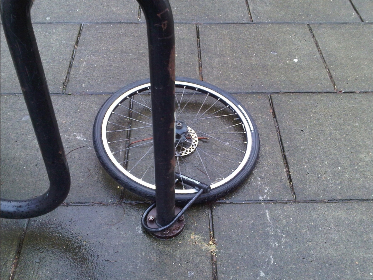 Bicycle front wheel lock hotsell